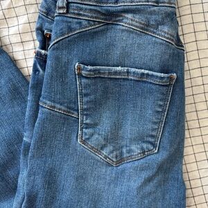 Slim Fit Jeans with Lift and Shape.